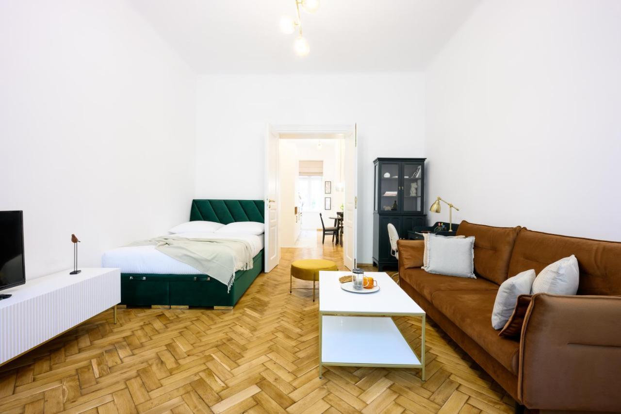 Native Dietla 71 Apartment